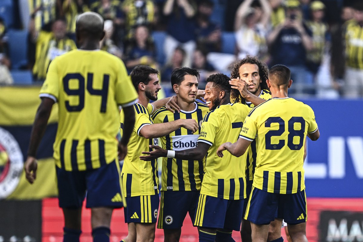 ✅Fenerbahçe, Polonya temsilcisi Pogon Szczecin ile oynadığı hazırlık maçını 4-0'lık skorla kazandı.
