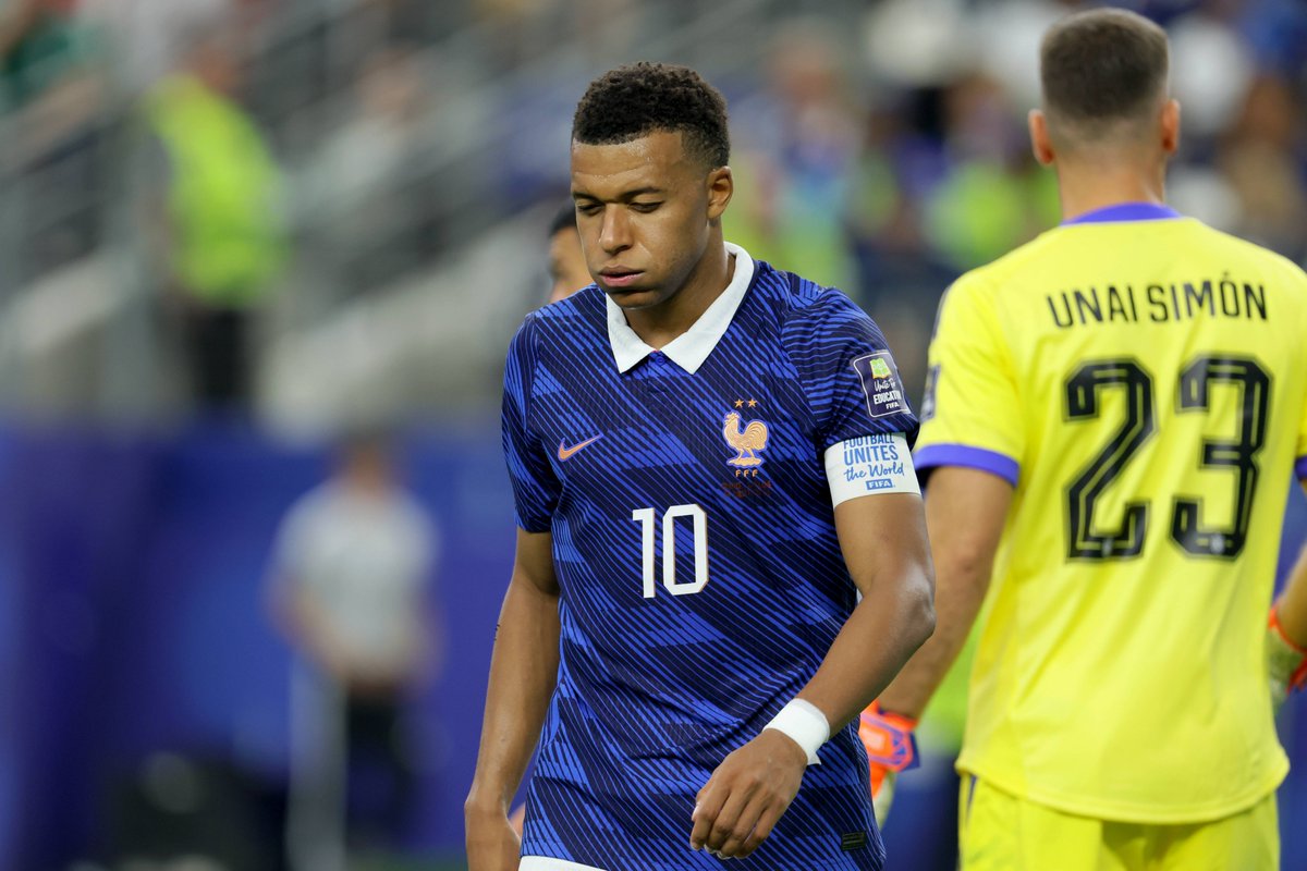 🇫🇷 Mbappe üzgün... futbolsonhaber.com